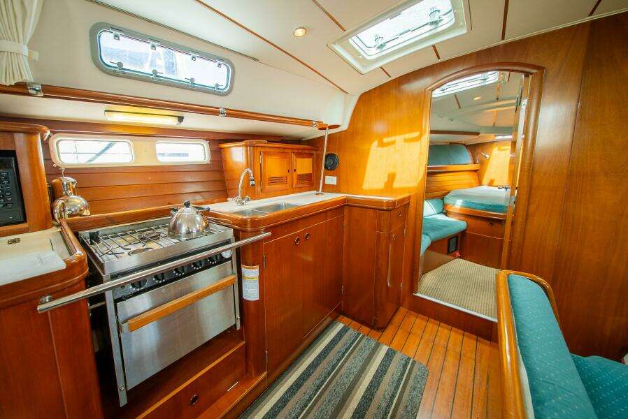 Lost Boys 46ft Beneteau Yacht For Sale