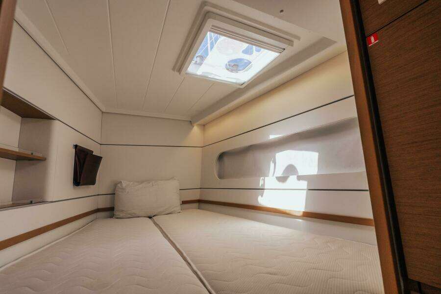 27 Reasons  39ft Excess Yacht For Sale