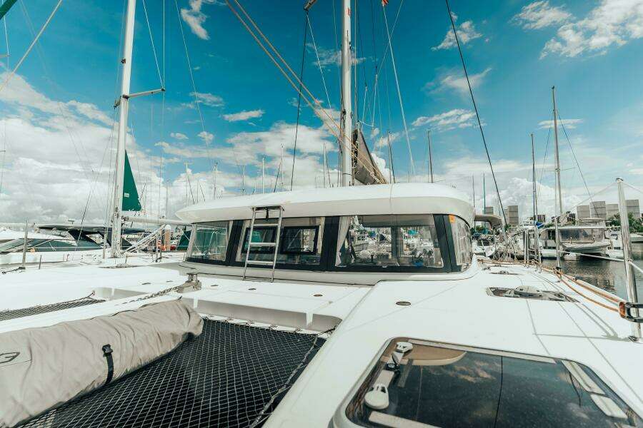 27 Reasons  39ft Excess Yacht For Sale
