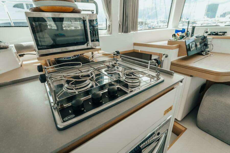27 Reasons  39ft Excess Yacht For Sale