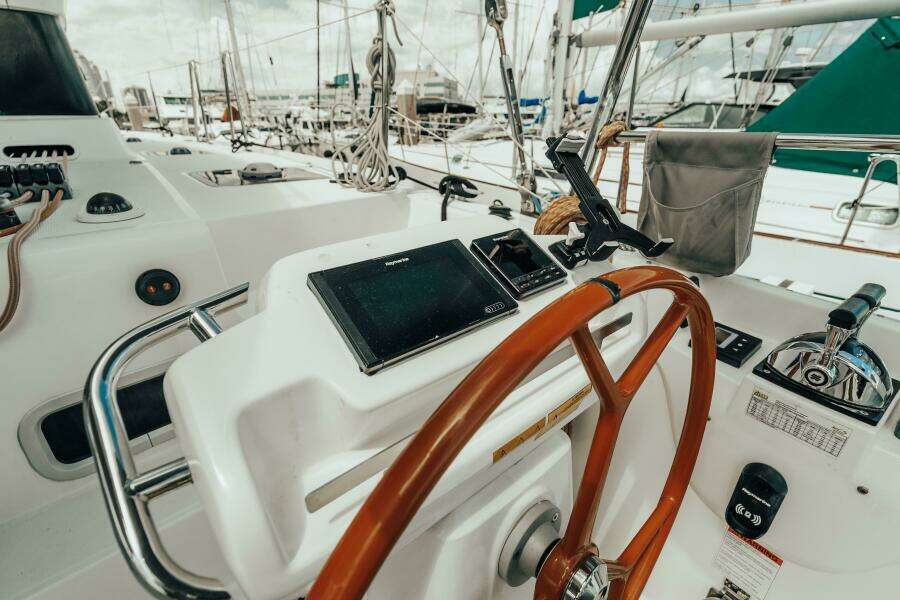 27 Reasons  39ft Excess Yacht For Sale