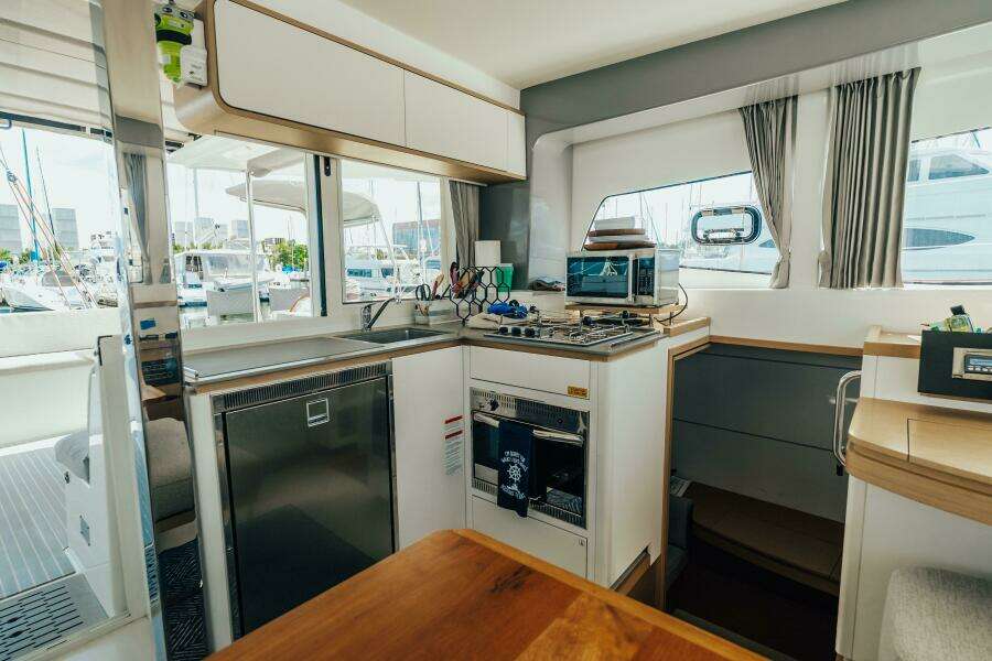 27 Reasons  39ft Excess Yacht For Sale