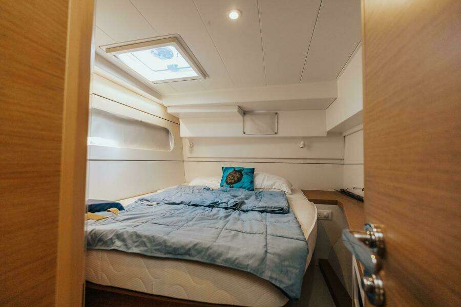 27 Reasons  39ft Excess Yacht For Sale