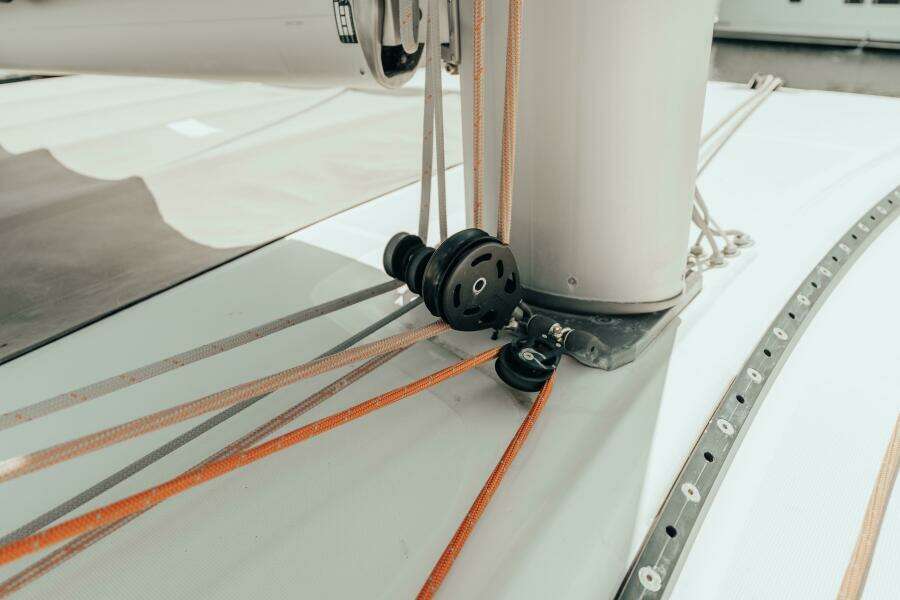 27 Reasons  39ft Excess Yacht For Sale