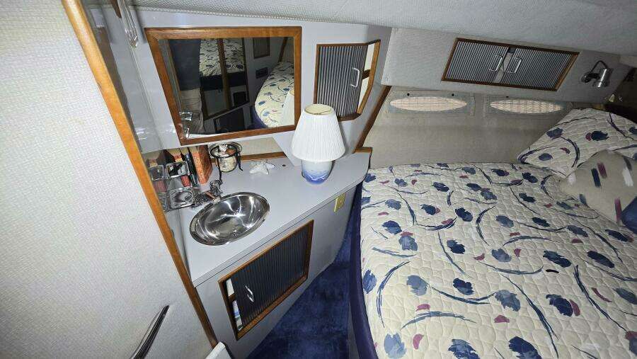 39ft Sea Ray Yacht For Sale