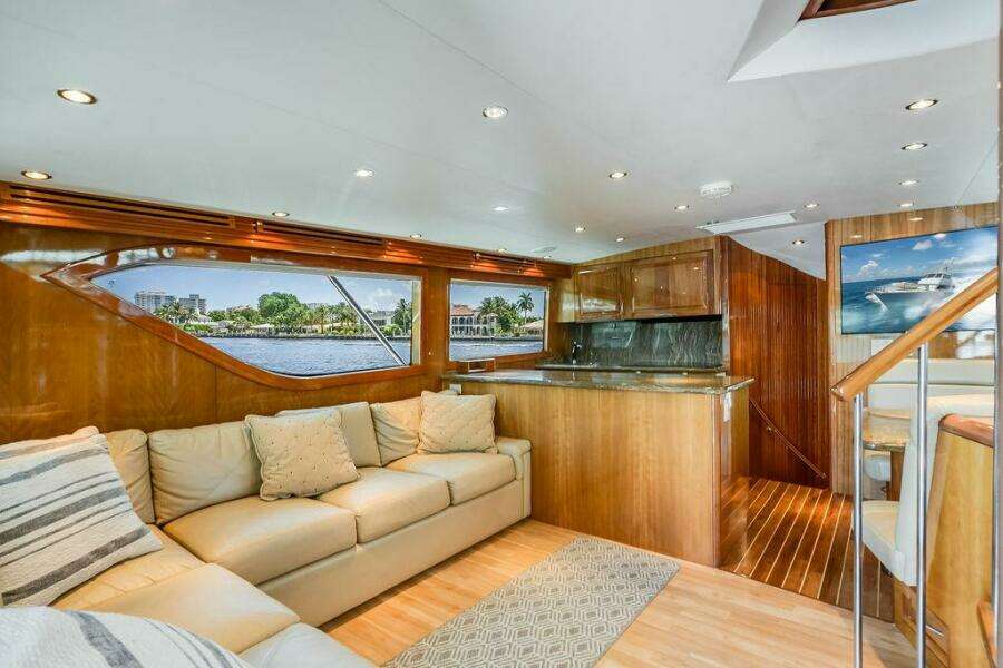 Royal Reelin  60ft Hatteras Yacht For Sale