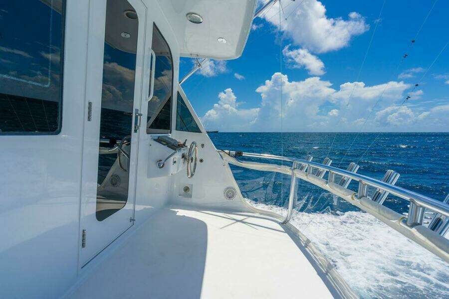 Royal Reelin  60ft Hatteras Yacht For Sale