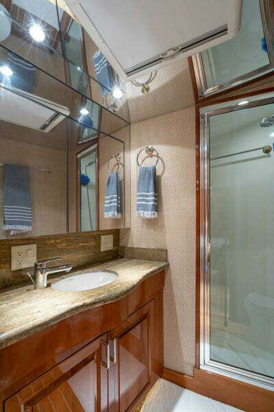 Royal Reelin  60ft Hatteras Yacht For Sale