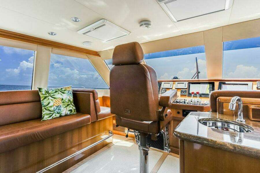 Royal Reelin  60ft Hatteras Yacht For Sale
