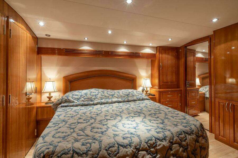 Royal Reelin  60ft Hatteras Yacht For Sale