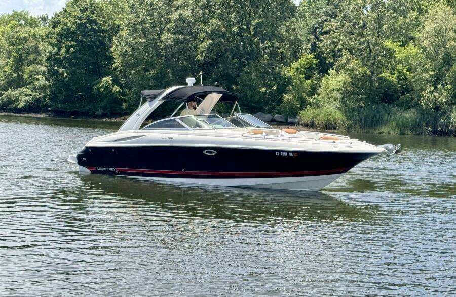 29ft Monterey Yacht For Sale