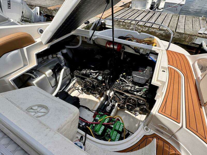 29ft Monterey Yacht For Sale