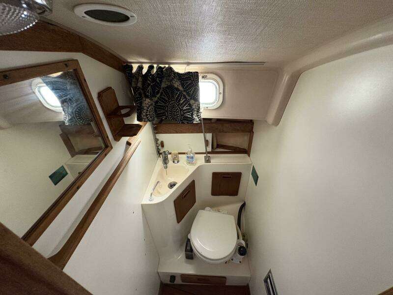 Imagine 31ft Sabre Yacht For Sale