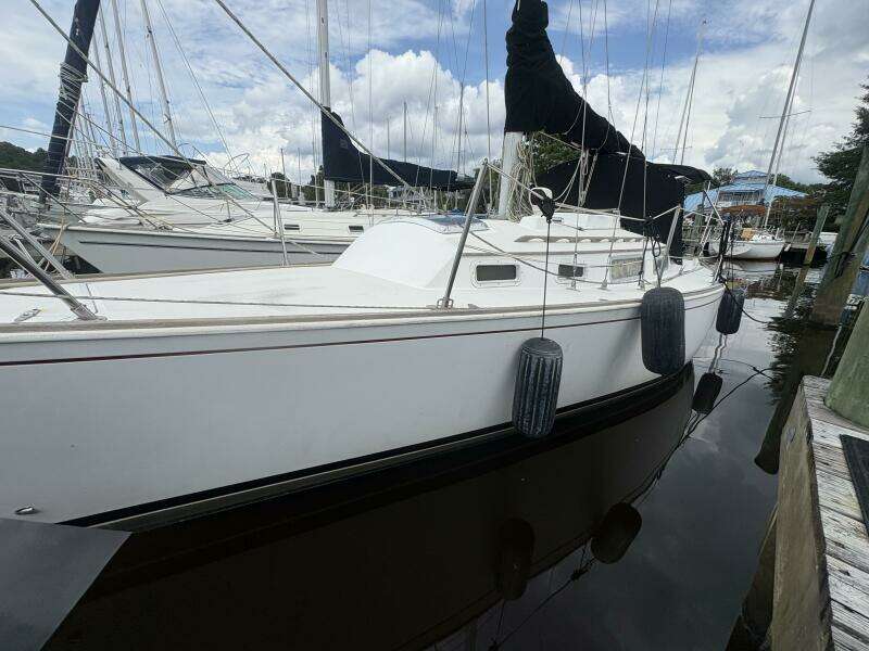 Imagine 31ft Sabre Yacht For Sale