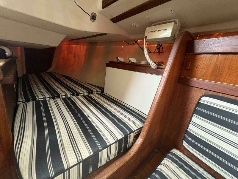 Imagine 31ft Sabre Yacht For Sale