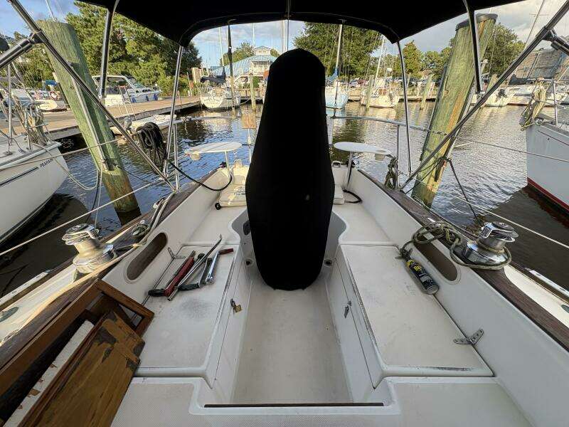 Imagine 31ft Sabre Yacht For Sale