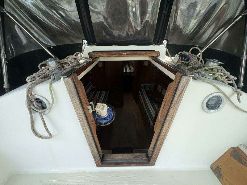 Imagine 31ft Sabre Yacht For Sale