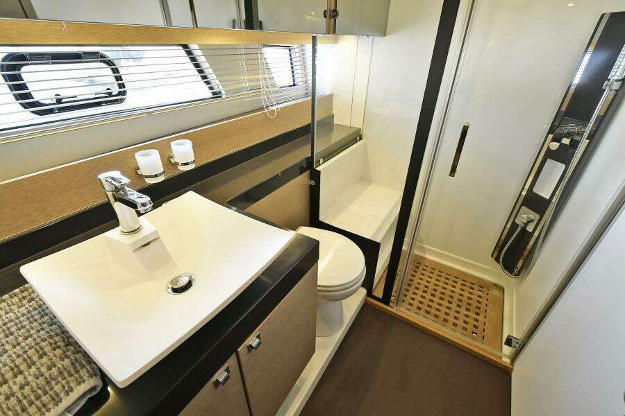 56ft Prestige Yacht For Sale