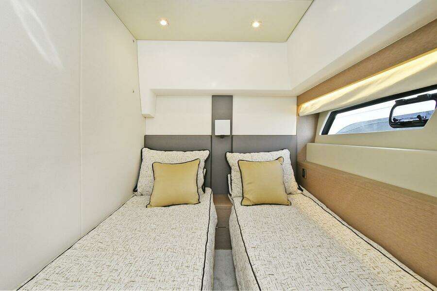56ft Prestige Yacht For Sale