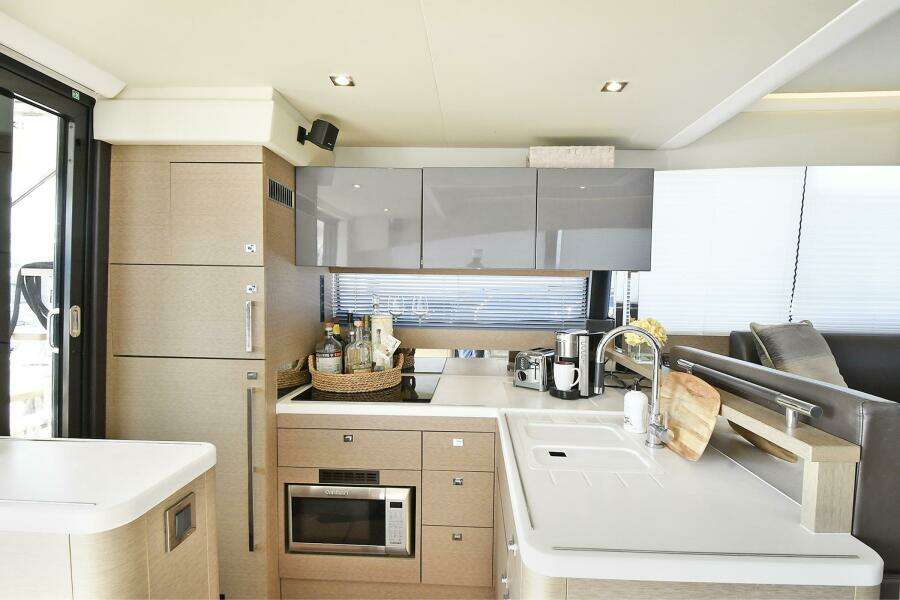 56ft Prestige Yacht For Sale