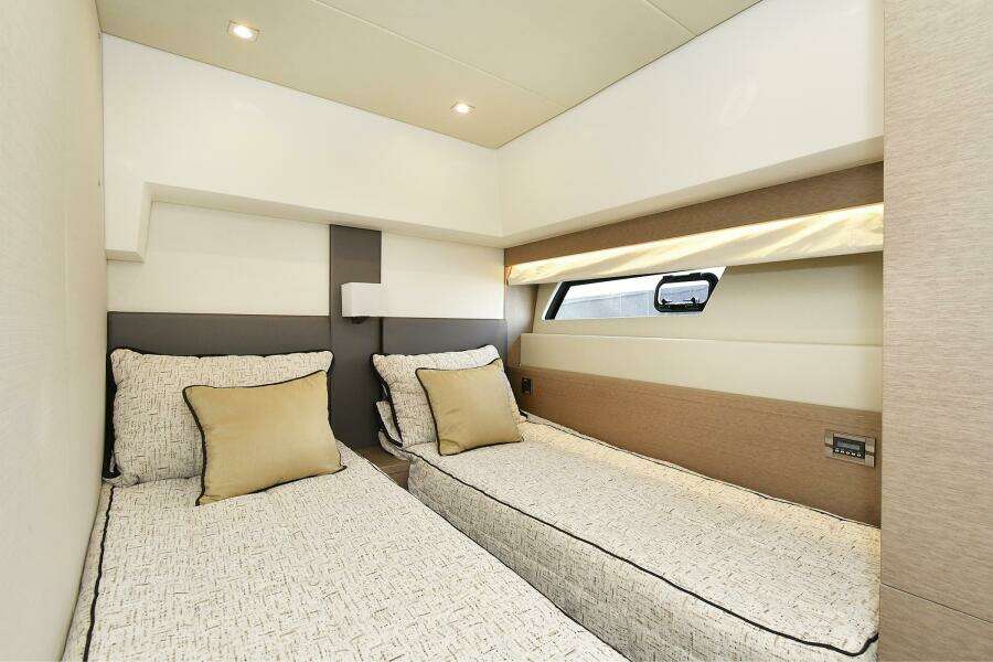 56ft Prestige Yacht For Sale