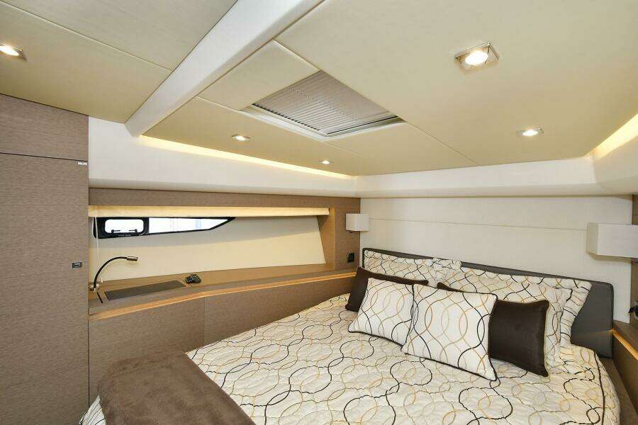 56ft Prestige Yacht For Sale