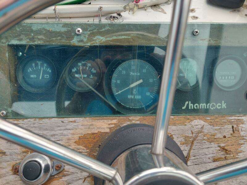 Messing About 20ft Shamrock Yacht For Sale