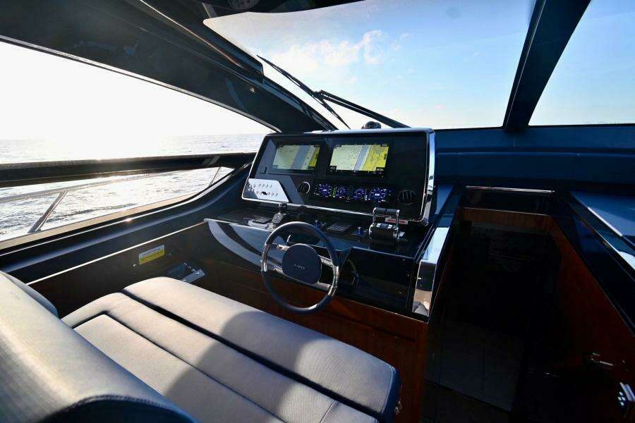 Lower Helm -66ft Riva 2022 Ribelle 