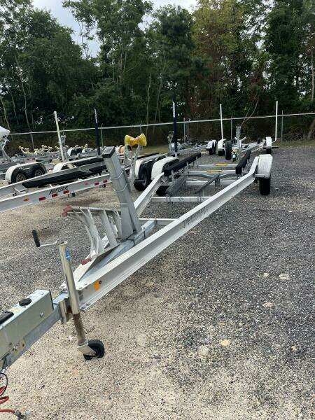 23ft Grady White Yacht For Sale