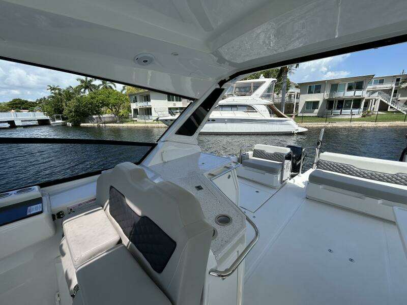36ft Aquila Yacht For Sale