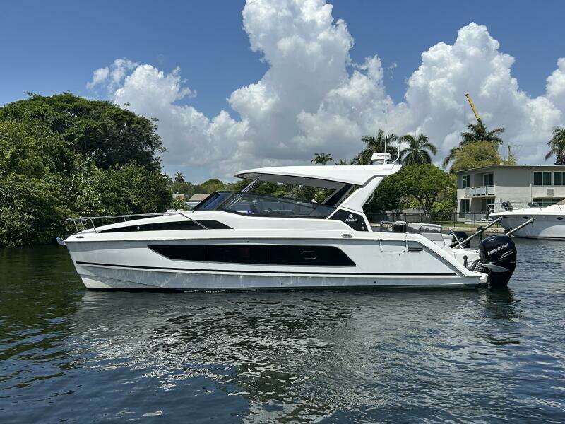 36ft Aquila Yacht For Sale
