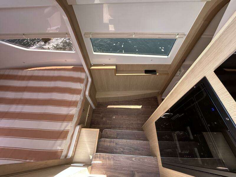 36ft Aquila Yacht For Sale