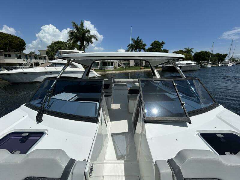 36ft Aquila Yacht For Sale