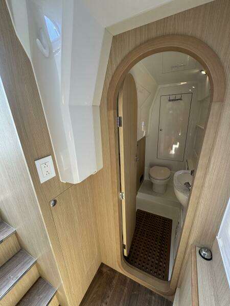 36ft Aquila Yacht For Sale