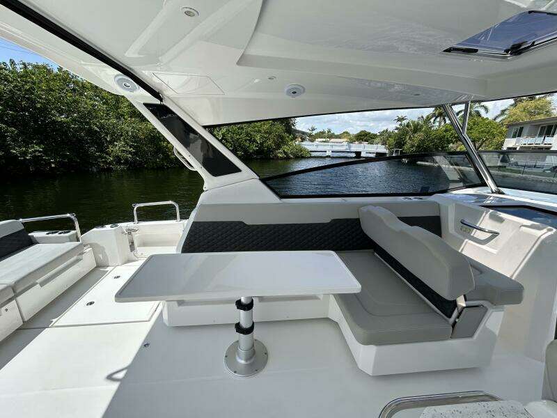 36ft Aquila Yacht For Sale