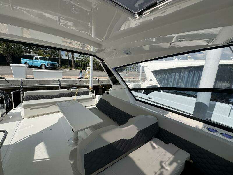 36ft Aquila Yacht For Sale
