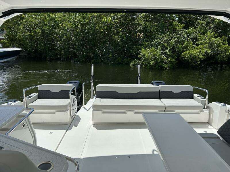 36ft Aquila Yacht For Sale