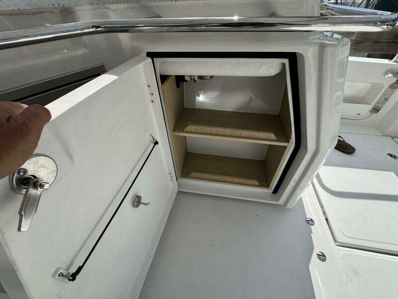 36ft Aquila Yacht For Sale