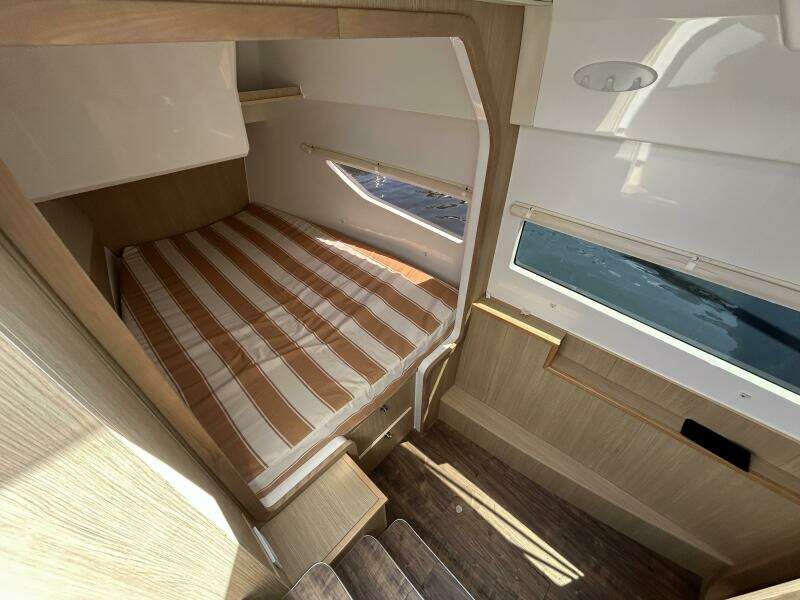 36ft Aquila Yacht For Sale