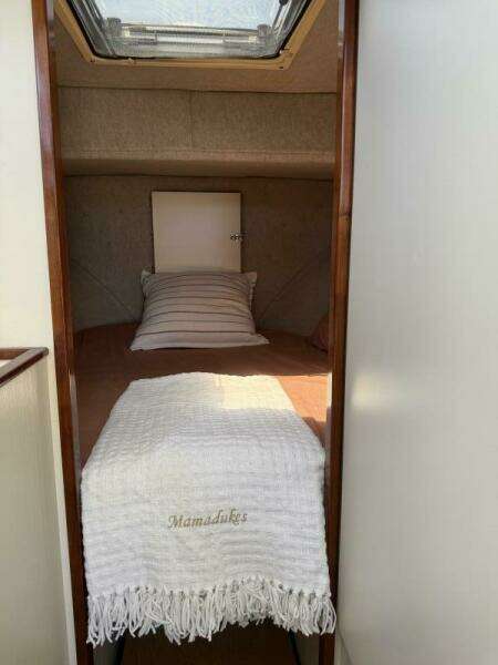 Mama Dukes 31ft Camano Yacht For Sale
