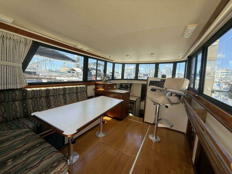 Mama Dukes 31ft Camano Yacht For Sale