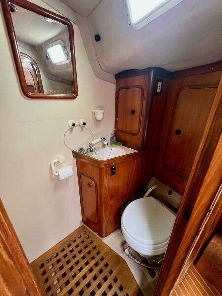 Brigadoon 51ft Beneteau Yacht For Sale