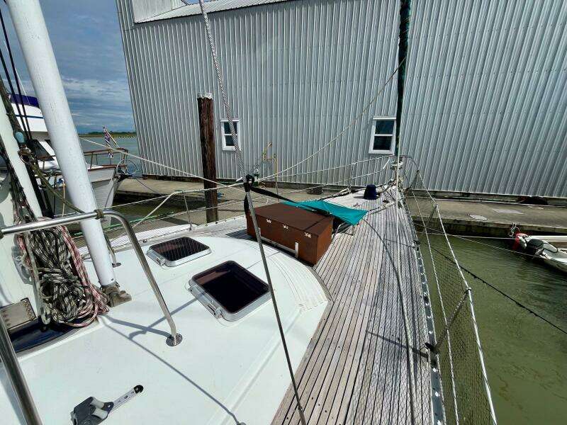 Brigadoon 51ft Beneteau Yacht For Sale