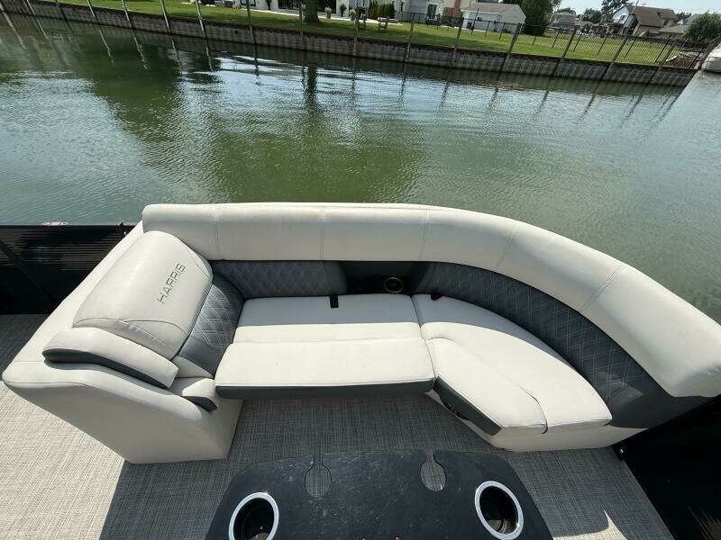 23ft Harris Yacht For Sale