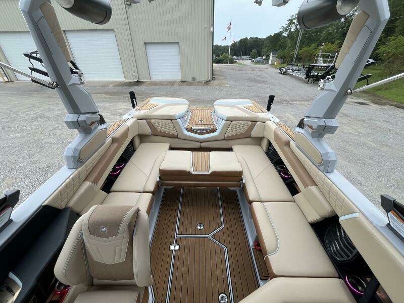 23ft Nautique Yacht For Sale