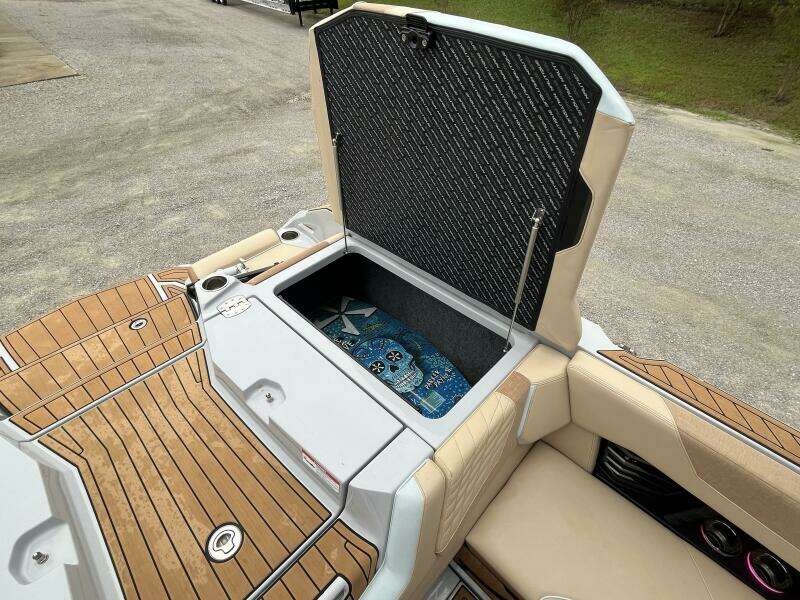 23ft Nautique Yacht For Sale