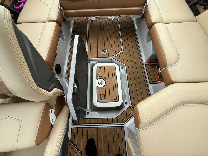 23ft Nautique Yacht For Sale