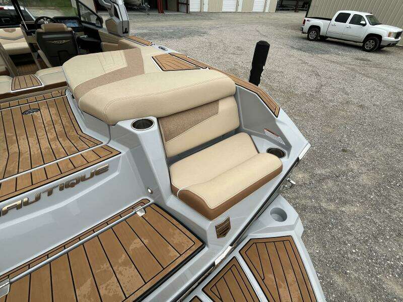 23ft Nautique Yacht For Sale