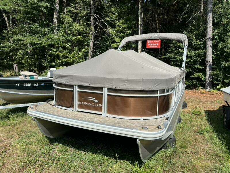 21ft Bennington Yacht For Sale