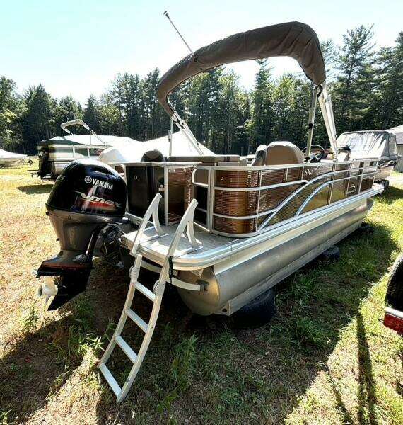 21ft Bennington Yacht For Sale